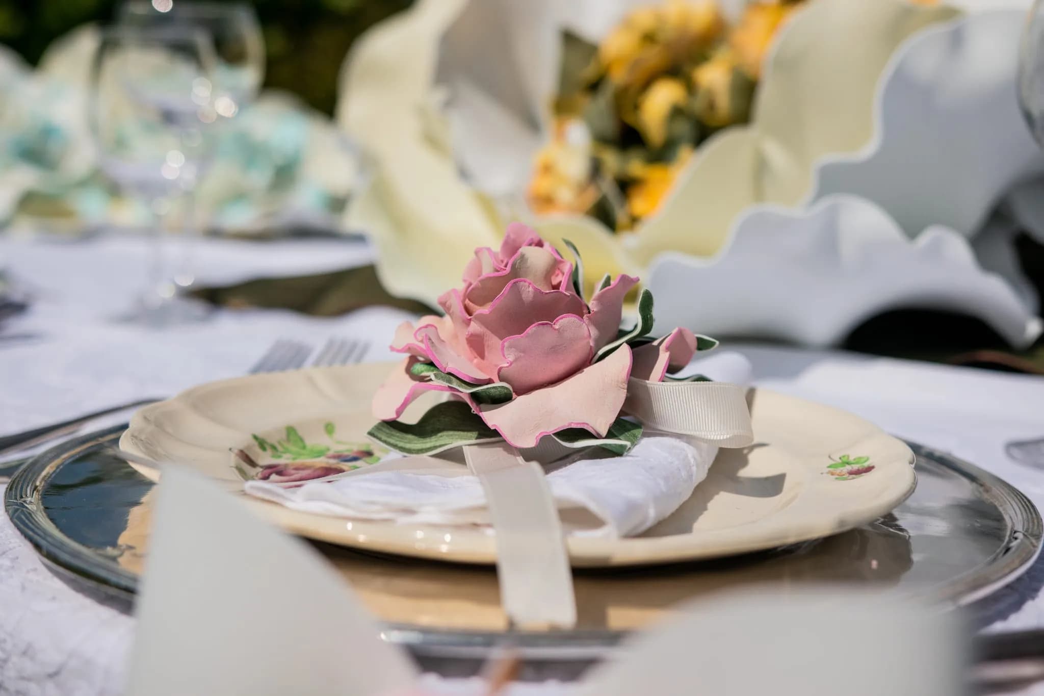 Matrimoni, fiori giganti in contesto